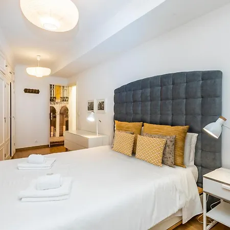 Alfama Eletrico By Spoton * Lissabon